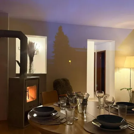 Voll Ausgestattete, Helle Auf 80 Qm Appartement