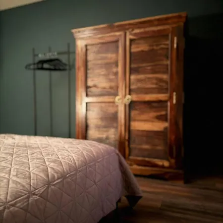 Appartement Voll Ausgestattete, Helle Auf 80 Qm