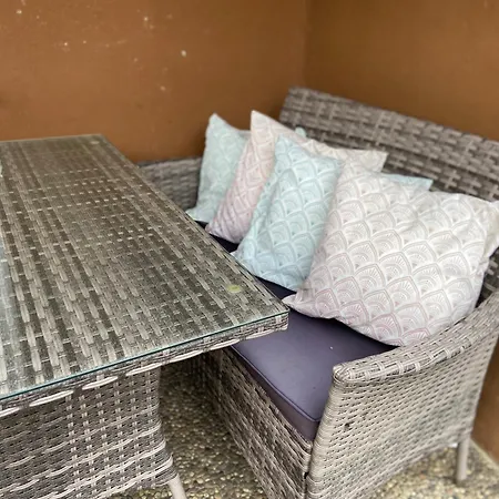 Apartment Voll Ausgestattete, Helle Auf 80 Qm