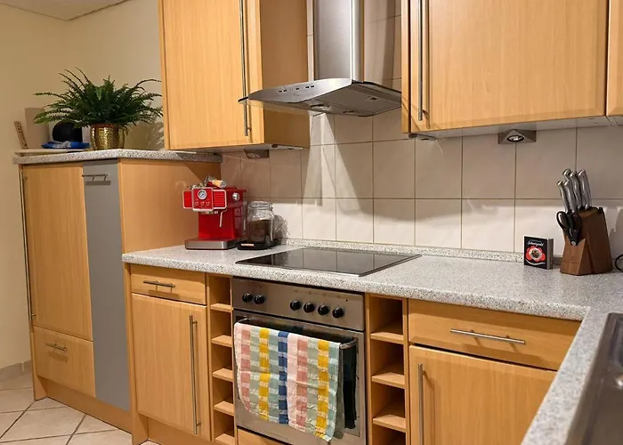 Apartment Voll Ausgestattete, Helle Auf 80 Qm *